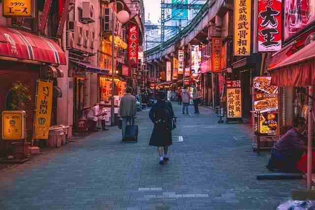 探花节目录制技术革新｜行为语言同步结构视角体验倍感沉浸